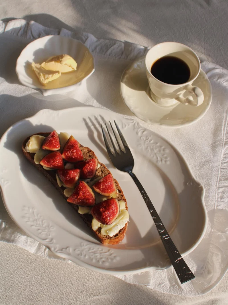 The Quiet Vintage Breakfast Set