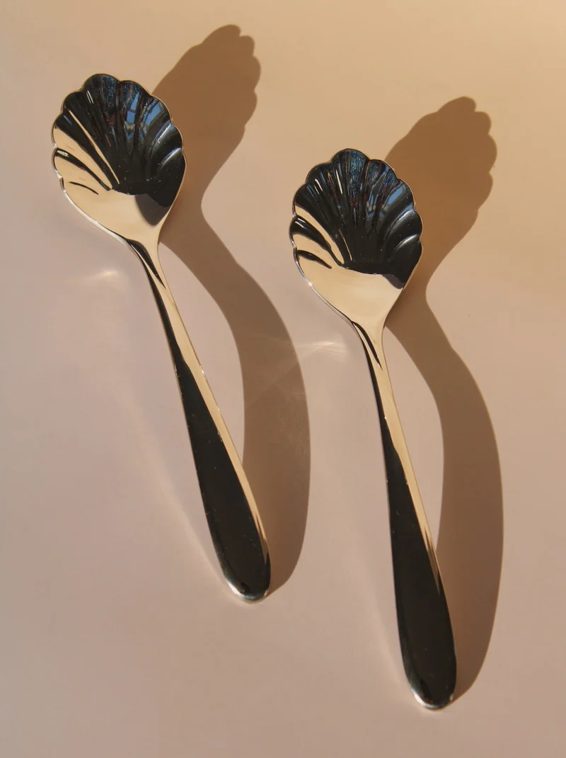 Shella Spoon