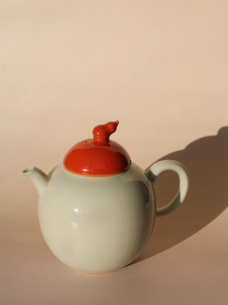 Nara Teapot