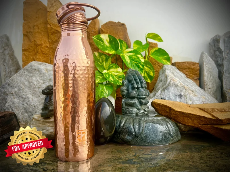 Bottiglia d'acqua in rame puro realizzata a mano, 950 ml | Bottiglia in rame ayurvedico di alta qualità, calibro 21, a prova di perdite